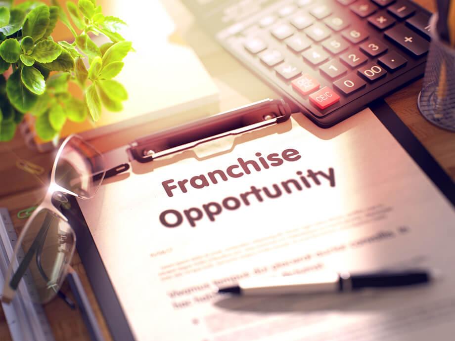 Starting a Business vs. Buying a Franchise: 3 Franchise Myths
